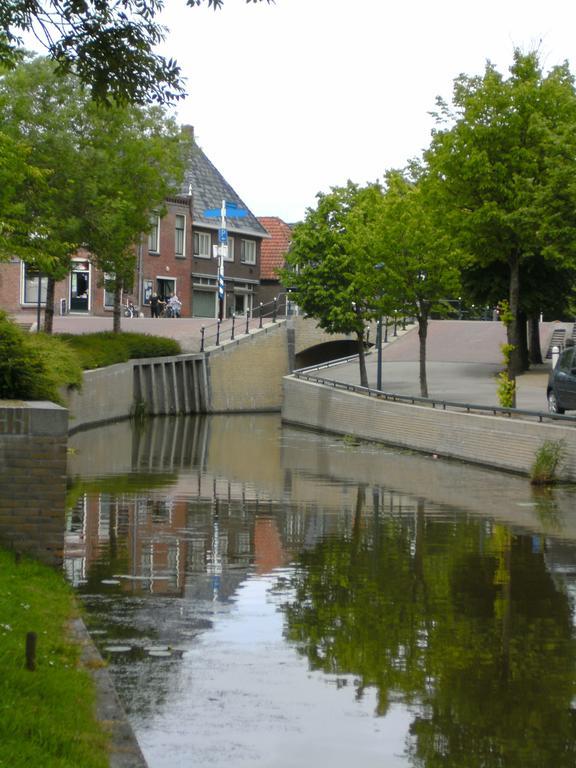 'T Laaisterplakky Bed and Breakfast Oude Bildtzijl Exteriör bild